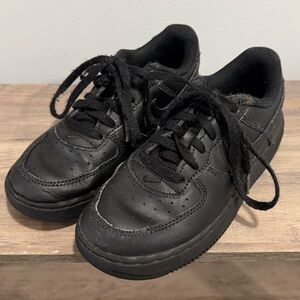 Little Boys Sz 12C Classic Nike Air Force 1 Shoes